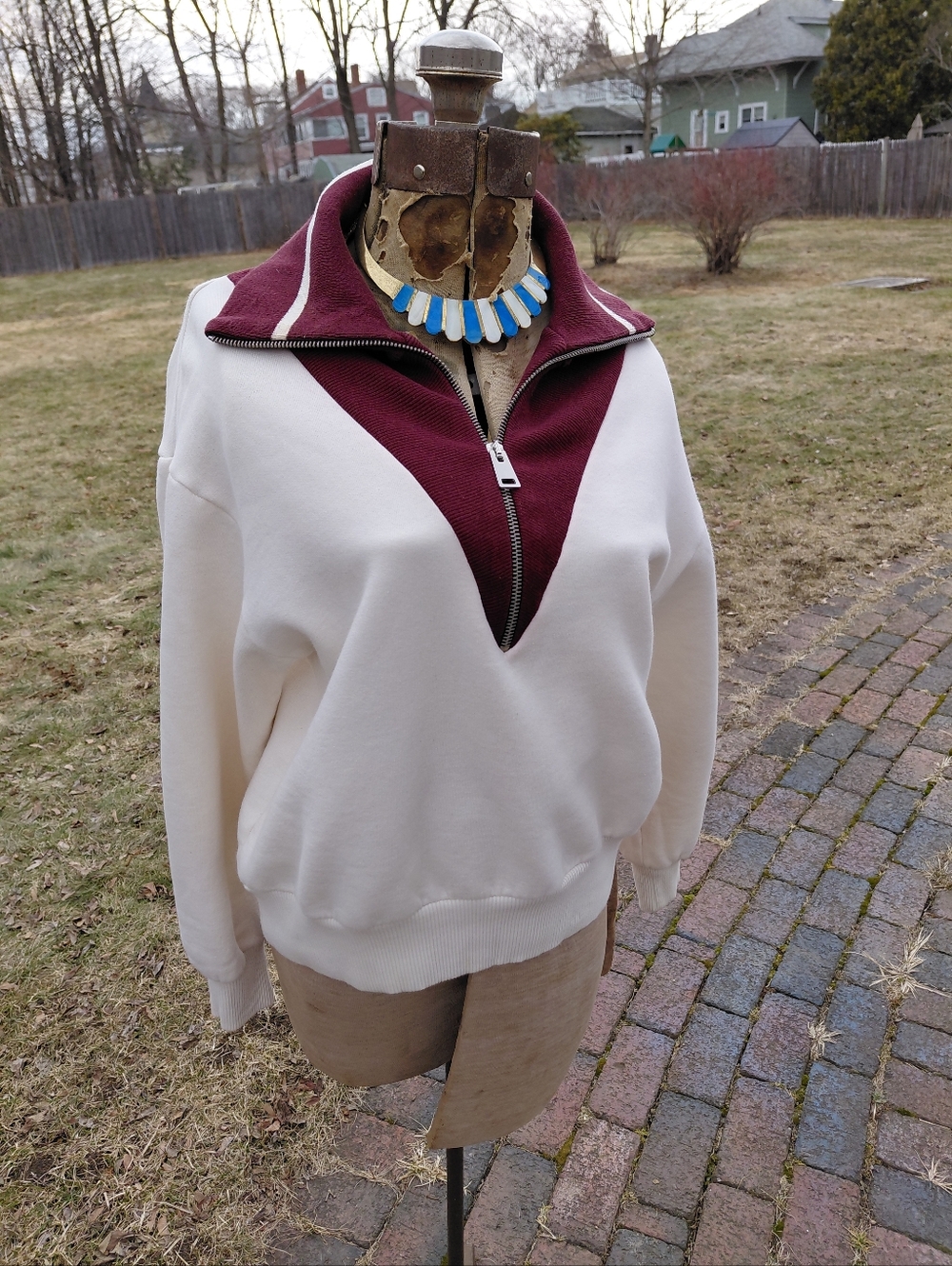 NWT Zara 70s style apres ski pullover cream & maroon sweatshirt - Womens S